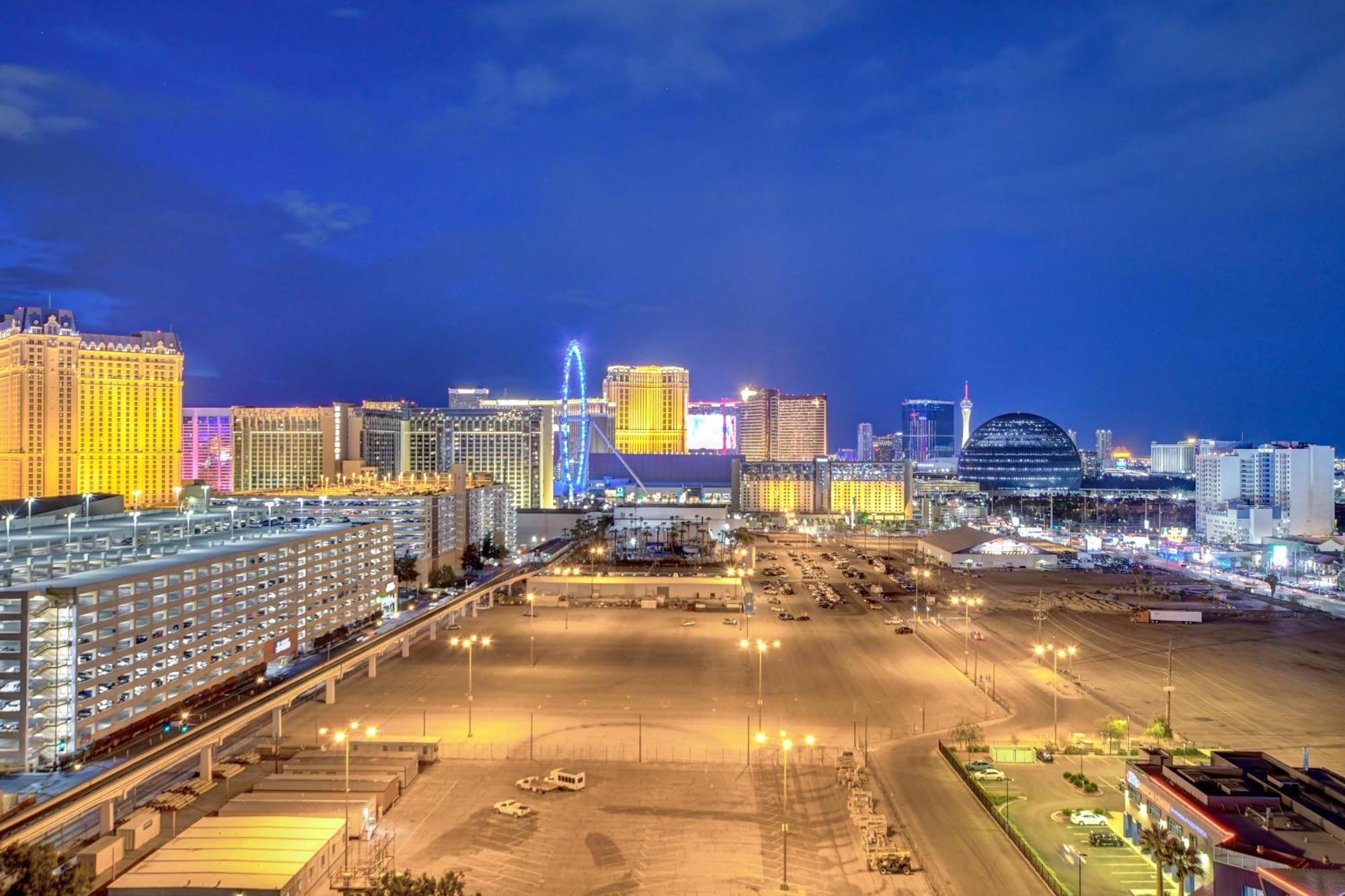 Balcony Strip View Suite * Mgm Signature Tower 3 Las Vegas Exterior photo