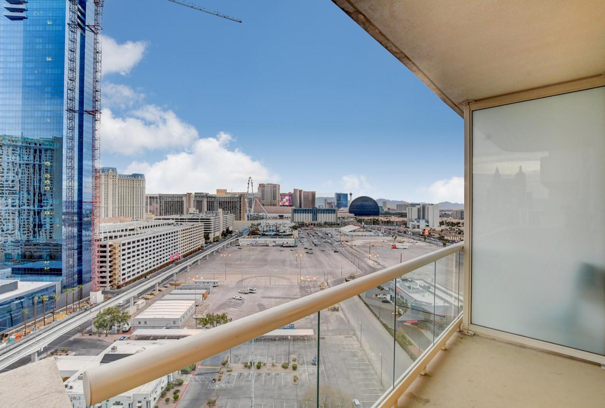 Balcony Strip View Suite * Mgm Signature Tower 3 Las Vegas Exterior photo